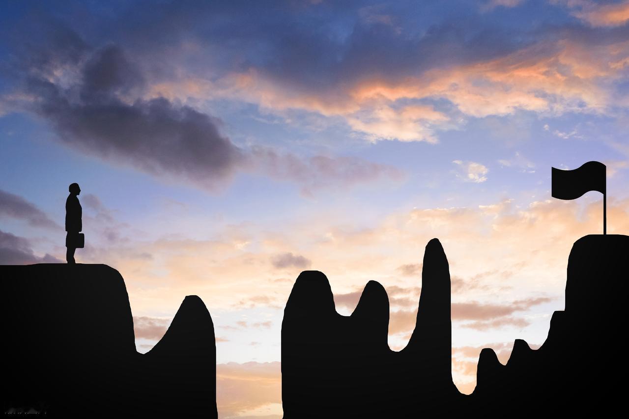 小时候以为是猴戏，现在才知道《西游记》写的就是你自己。还记得小时候搬板凳抢位