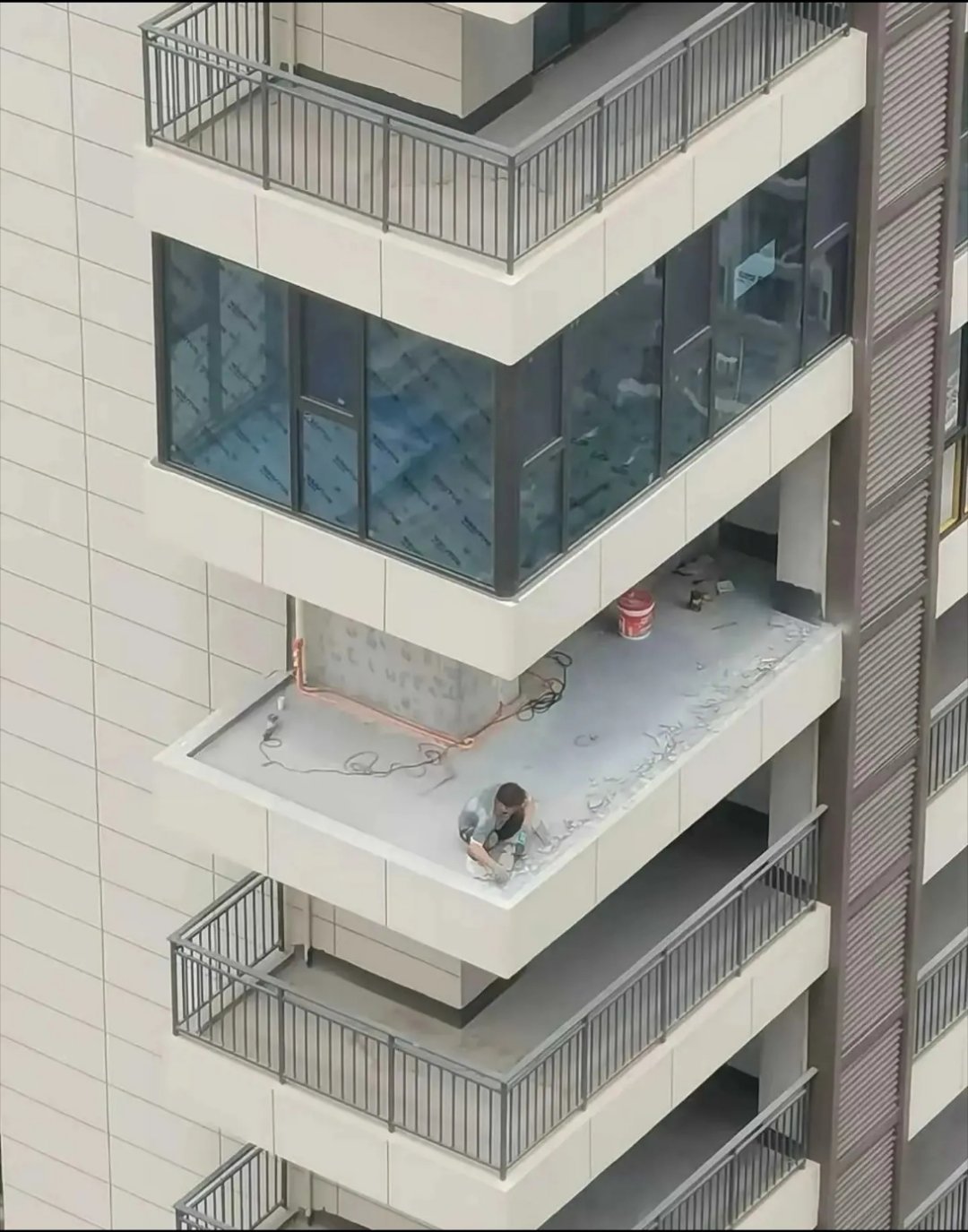 为什么这样的楼盘还有人买？