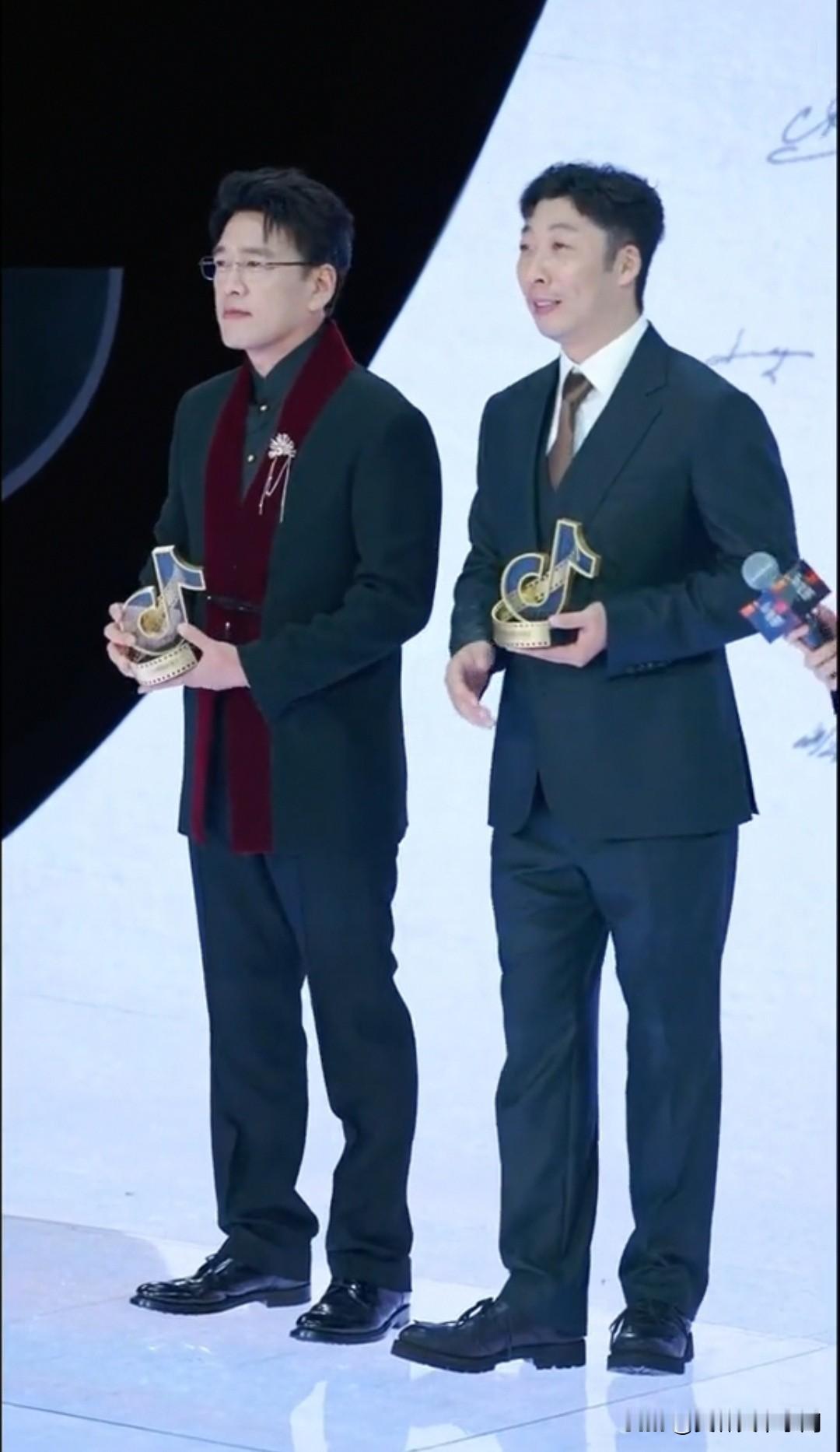 不允许任何人没有看过王耀庆走红毯，蹦蹦跳跳反差萌拉满[呲牙笑][呲牙笑][呲牙笑]王耀