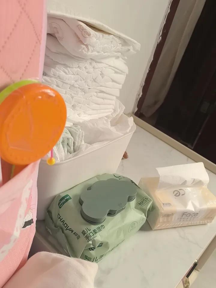 现在没有上班，在家带娃，一个月老公给3000块钱，只要大人小孩不生病，每个月除去