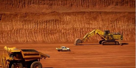 被中方反制后，澳大利亚总理急了！据了解，本周中方已经将必和必拓美元计价的铁矿石全