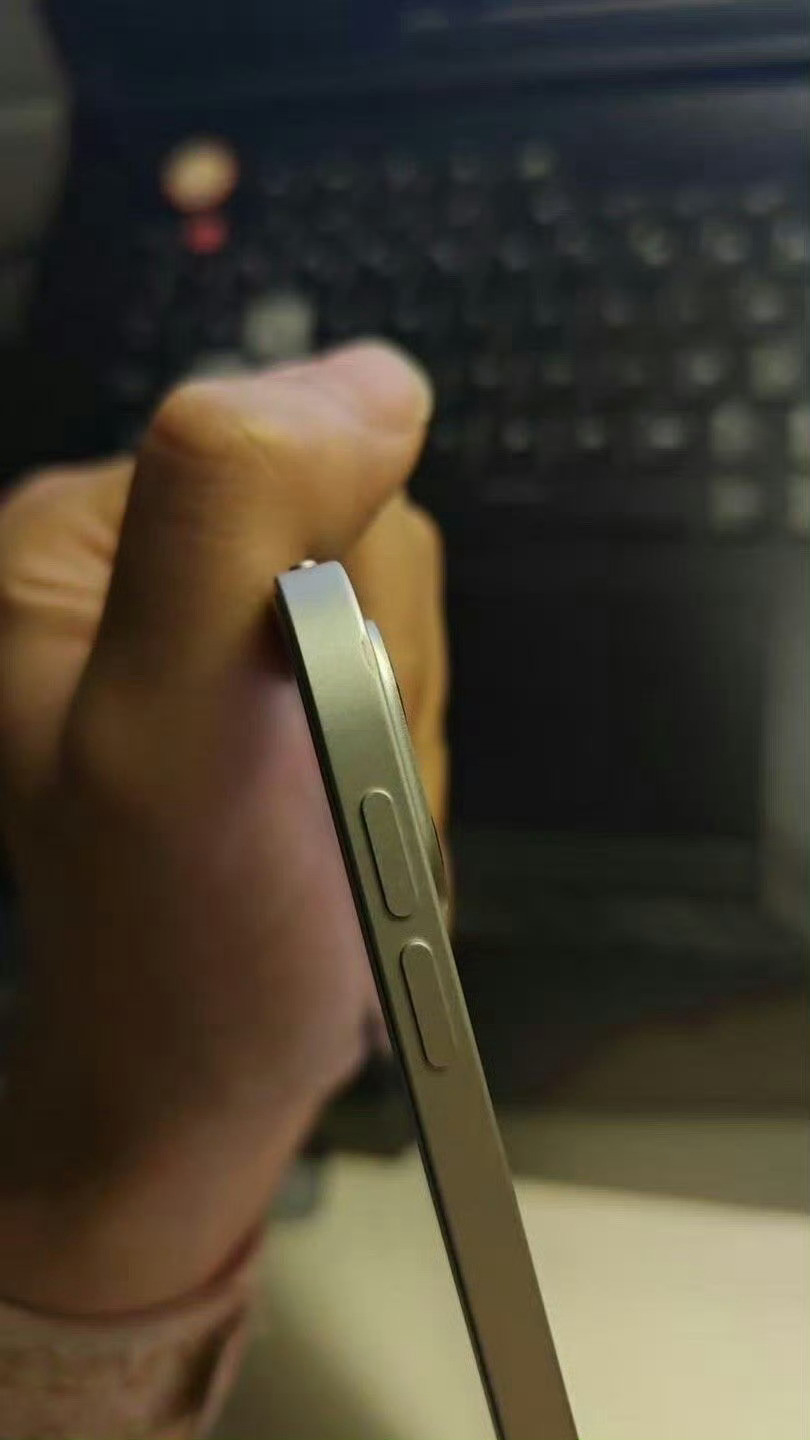 不小心把男朋友的平板摔了，赔多少合适？