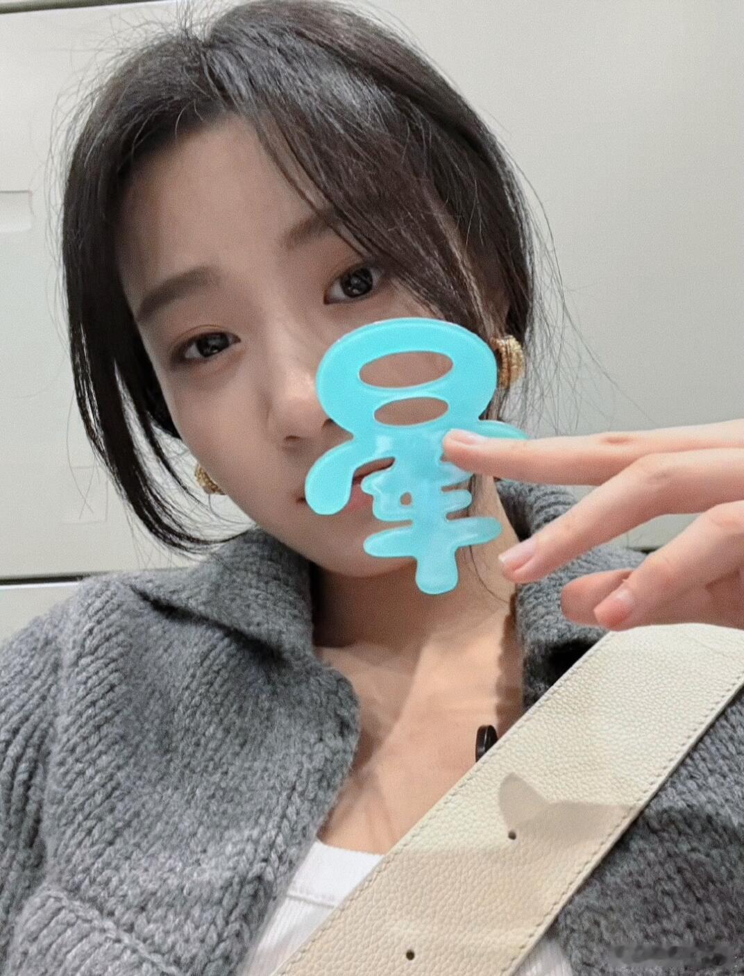 卢昱晓卢昱晓，一位看起来很温柔，很好相处，感觉看起来很知性的小美女卢