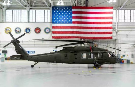 美军是真打不了仗了，黑鹰直升机上1个屏幕控制按钮成本15美元，就敢给美国五角大楼