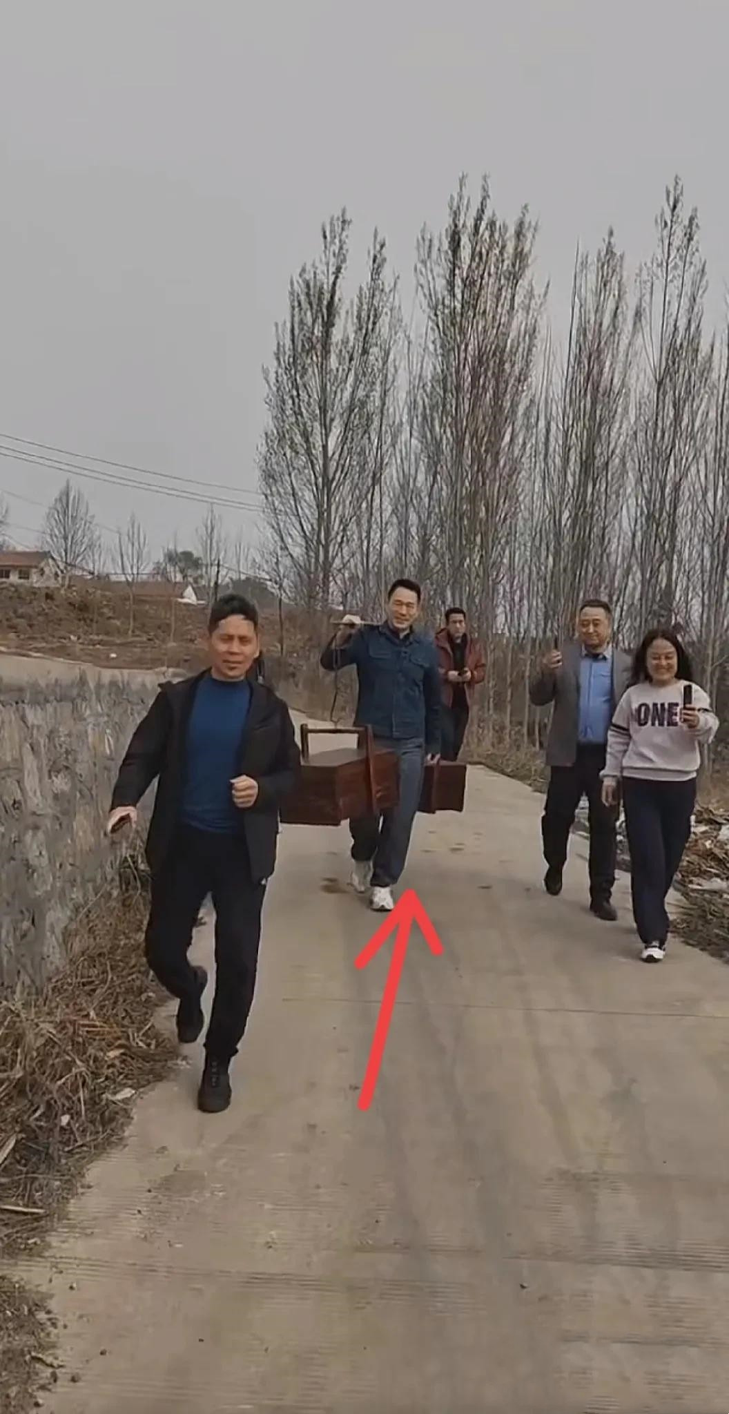 这是哪个明星，一句话证明你认识他