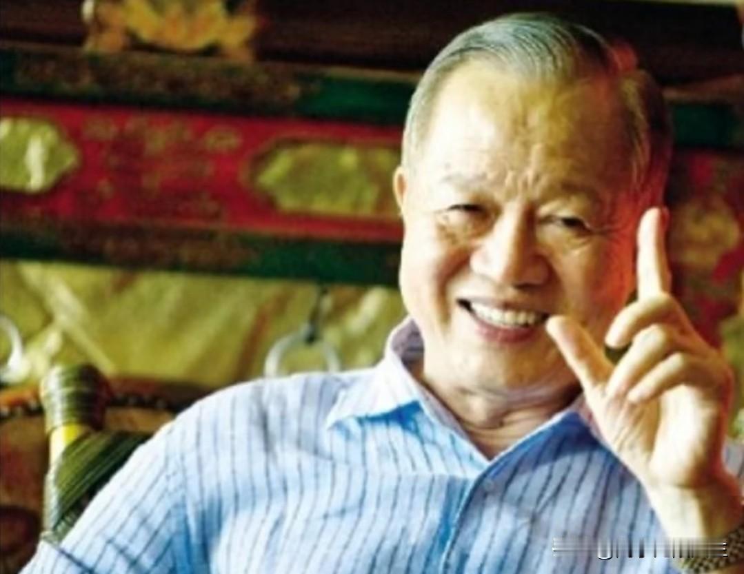 曾仕强有个观点，看得特别通透:“人生不得已才当主角，能够当配角尽量当配角，这叫