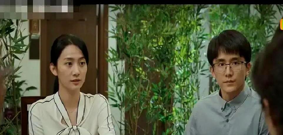 市领导的亲戚就站他面前，一句话能让他少奋斗20年，他扭头就走，大雪天骑车回了乡里