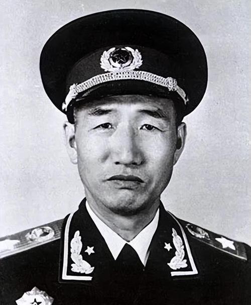 蒋介石下令灭徐向前满门，阎锡山压下密电不动分毫，38年后徐向前破城还恩。 这