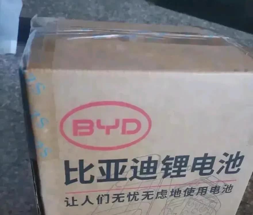 电动车换电池选锂电还是铅酸？修车师傅用3张图算透这笔账刚给电动车换电池