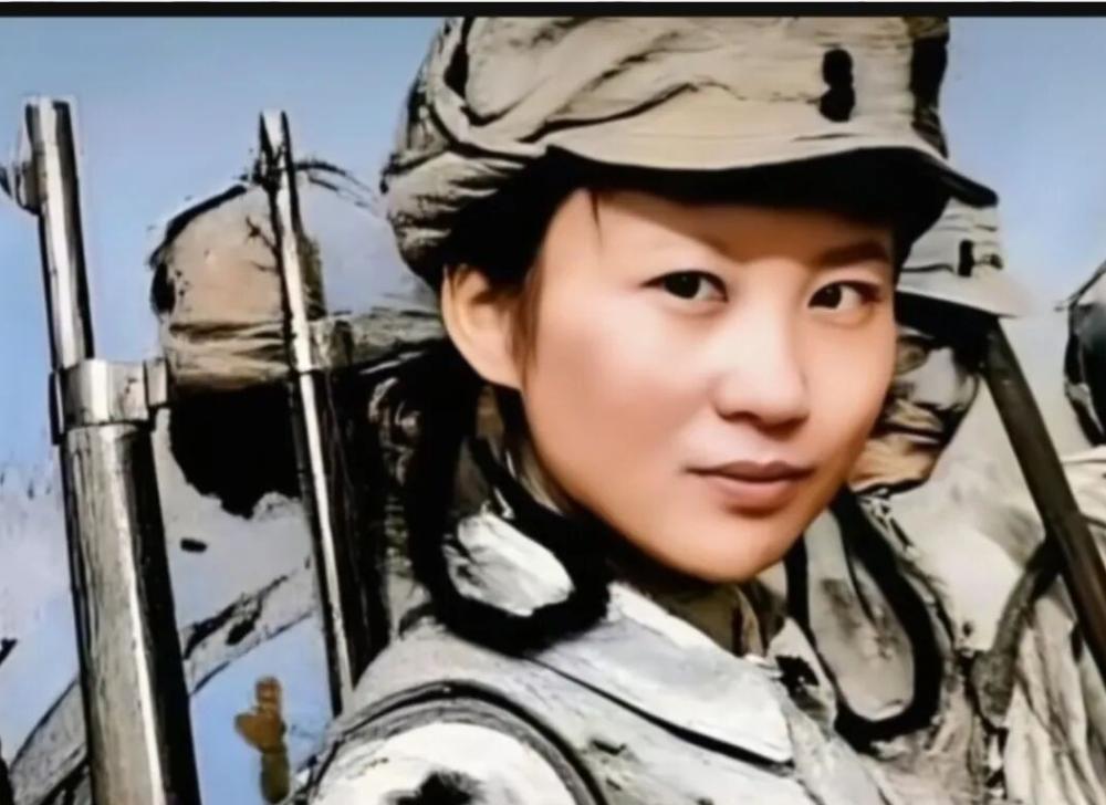 1941年，21岁的女侦察员王金英，在老乡家养病。夜里，她正洗脸时，突然看到窗外