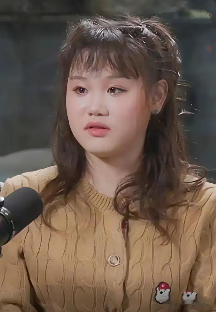 张家齐“我接受批评，但是我也要生活”。一句话击碎了多少人的心。张家齐跳水冠军