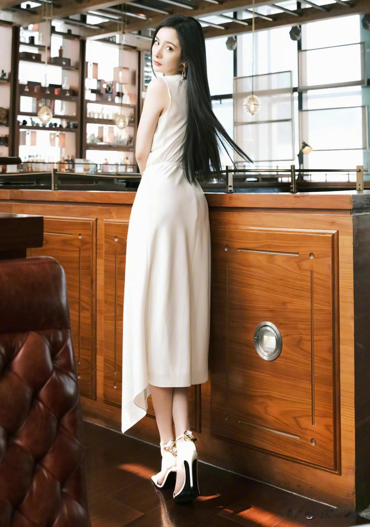 白裙杨幂，绝美