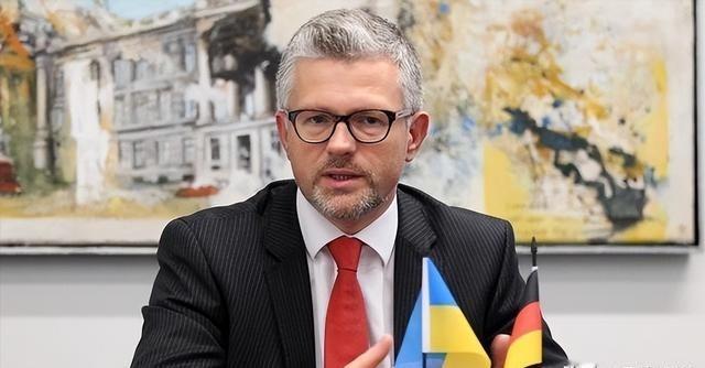 乌克兰前高官曾呼吁反思与中国关系，称中方立场变得难以接受。乌前副外长梅尔尼克话称