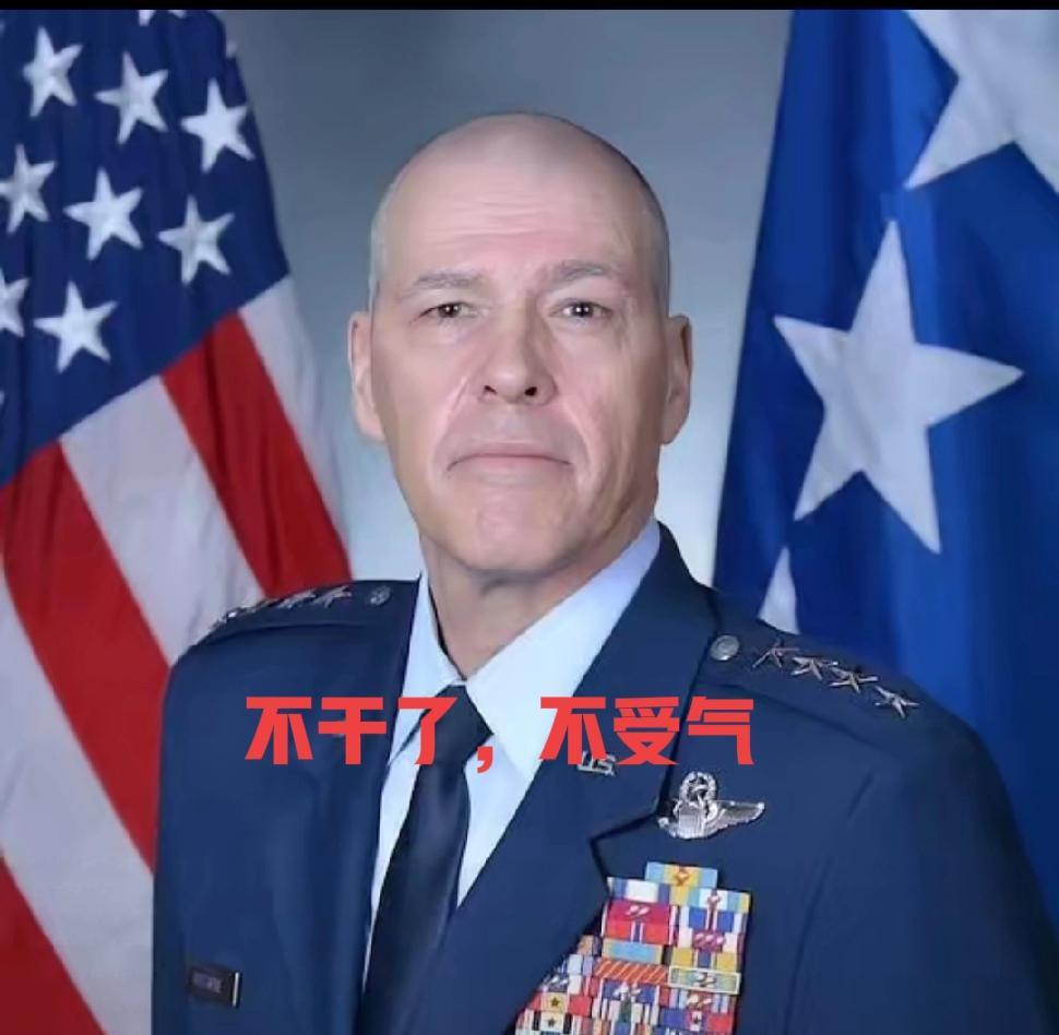 重量级人物辞职，美国战争部部长赫格塞斯开完会，10月2日，美国空军全球打击司令部