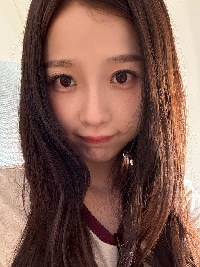 虞书欣何与mike团综合照mike拍的虞书欣何与哇哦！好多美照哇！！！哈哈哈