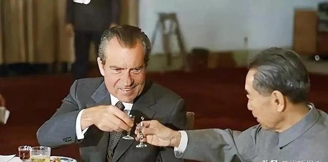 1972年，尼克松访华的先遣队竟吃光了宾馆里的一种糖果，临走前，竟连糖纸