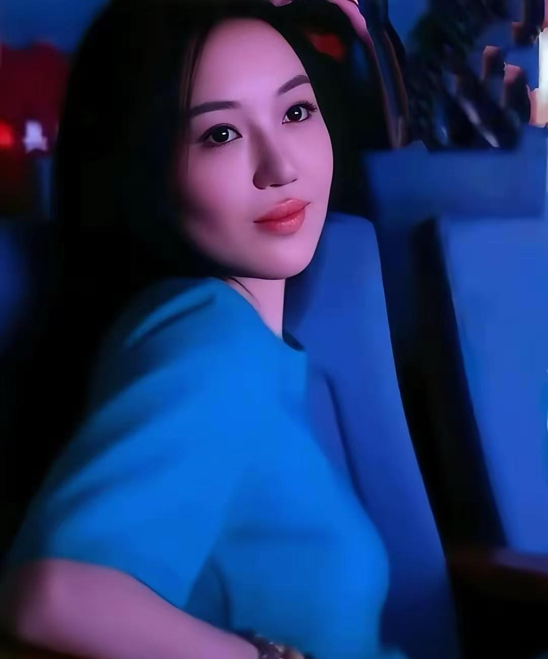 王菲女儿李嫣，神似当年某冰冰，真是太美了，不得不说现在的整容医学太发达了，兔唇在