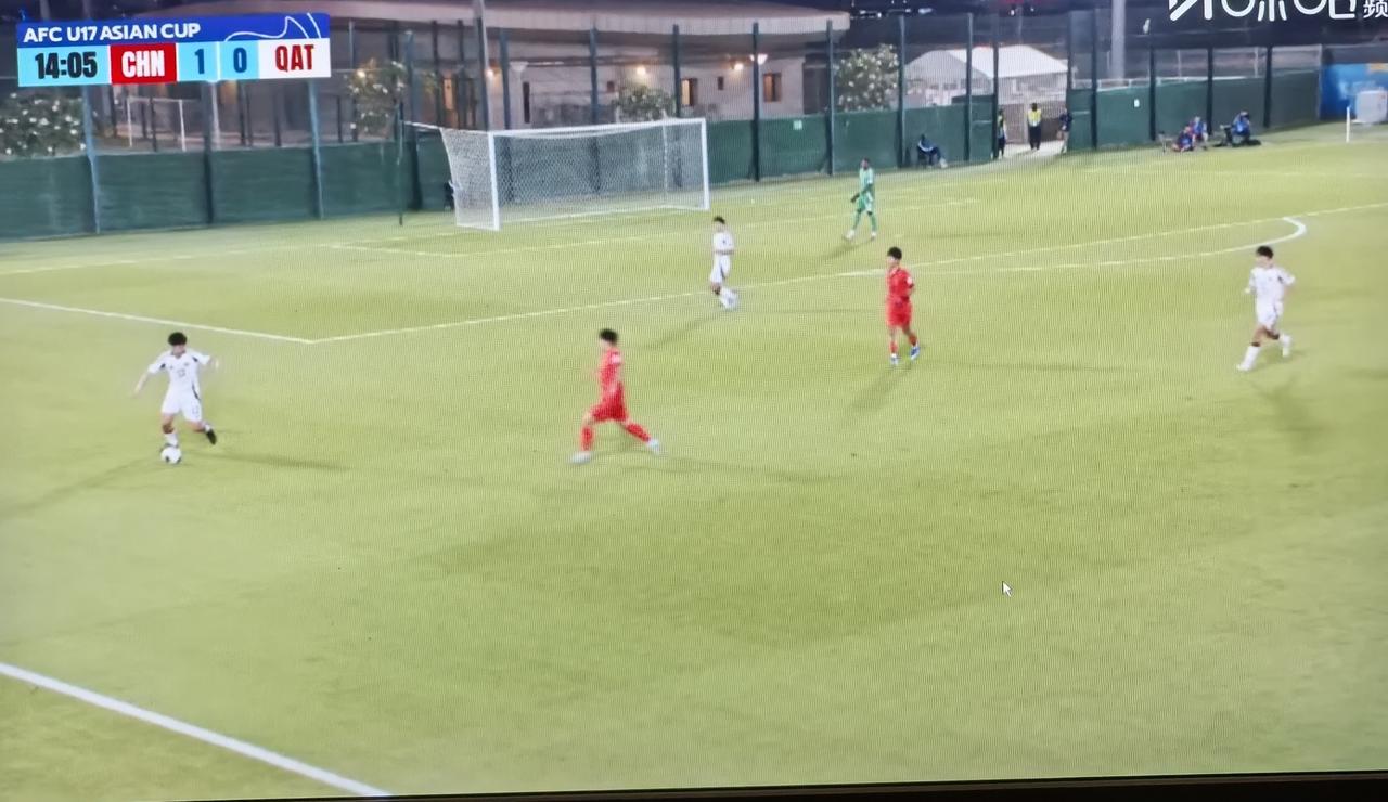 上半场，何思凡内切打门！1：0！领先卡塔尔！另一场，日本领先印尼了！还差一个球