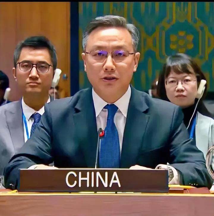 英国反对中国台东执法，不到24小时，中国这波反制就到了，教科书级别！专治西方双标