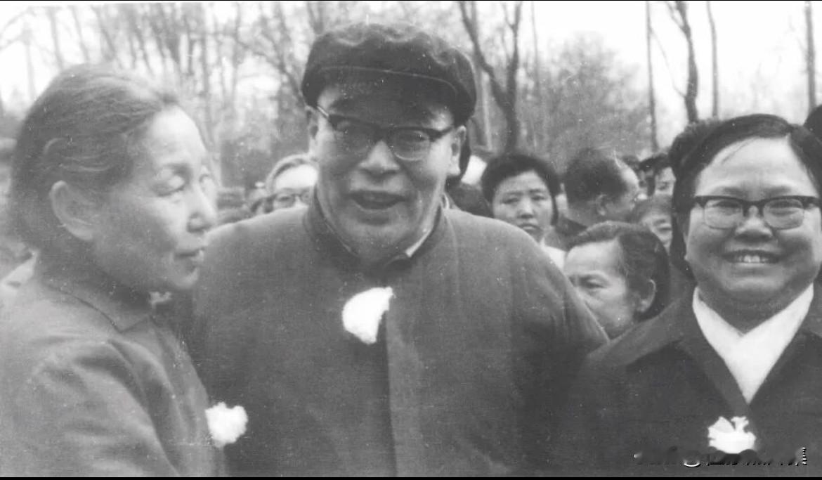 1979年4月28日，在北京八宝山革命公墓隆重举行了宋硕同志追悼会，这是宋硕去世