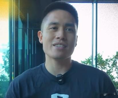 陈盈骏谈北京男篮：“其实还是有很多球队希望签下我，不过我还是选择留在北京男篮