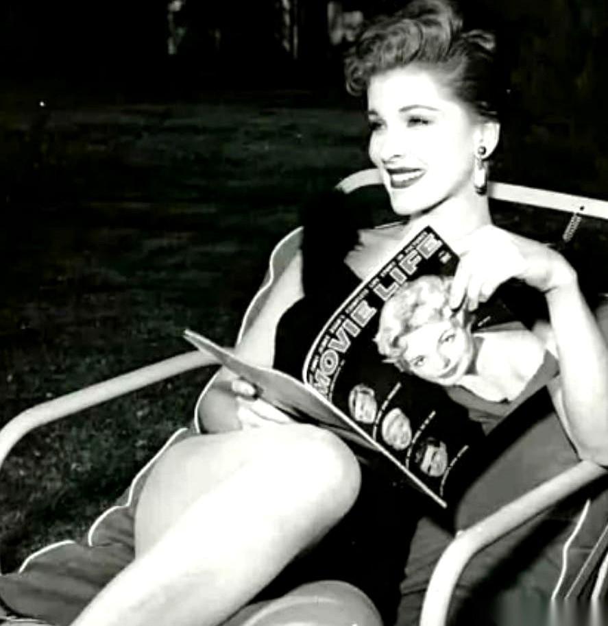 你知道60年代的美国，一个中国男人娶了好莱坞当红女星，是什么概念吗？就这么说吧