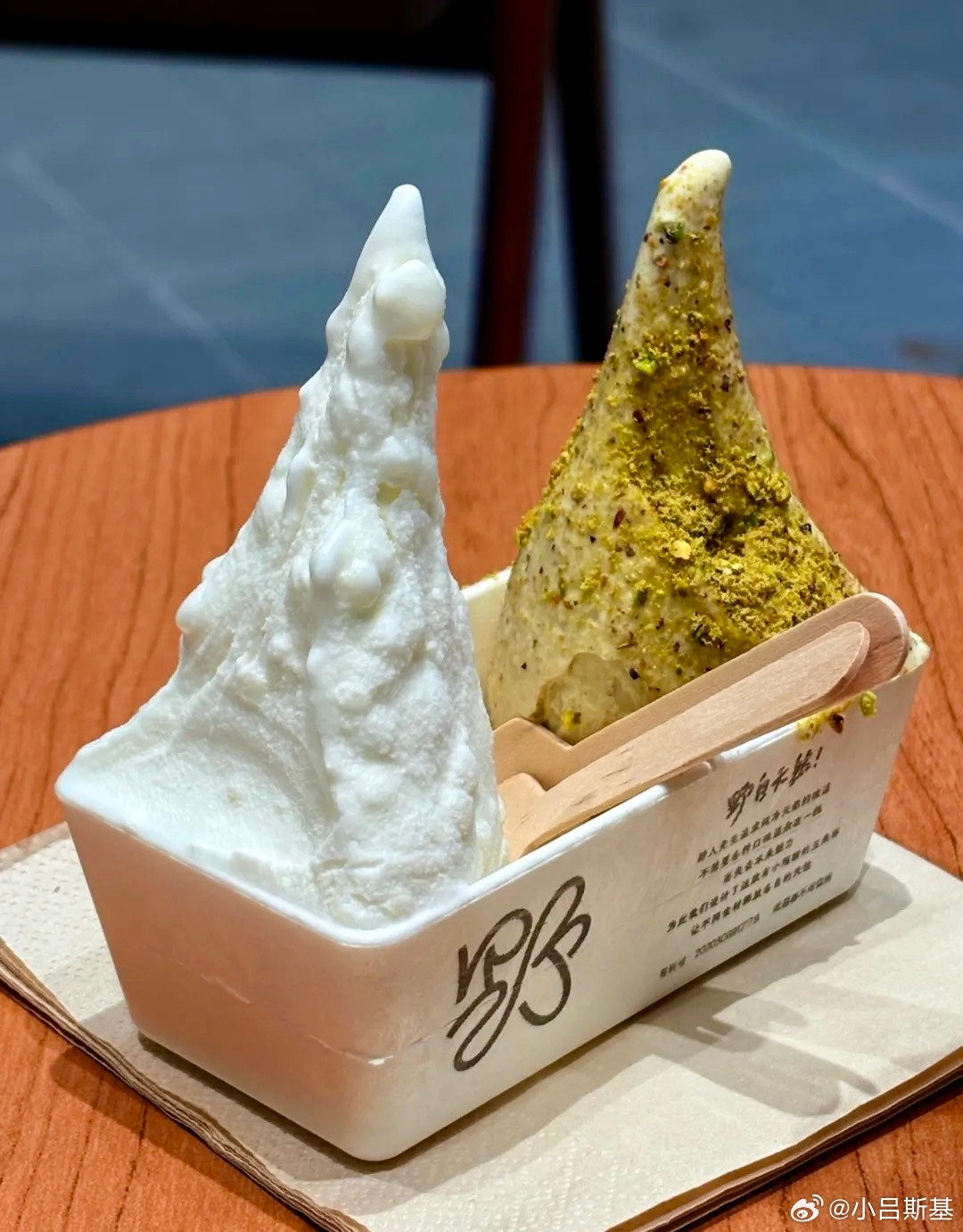 野人先生我吃过几次，怎么说呢？如果味道÷价格是一个公式，它的结果肯定不算高，同价