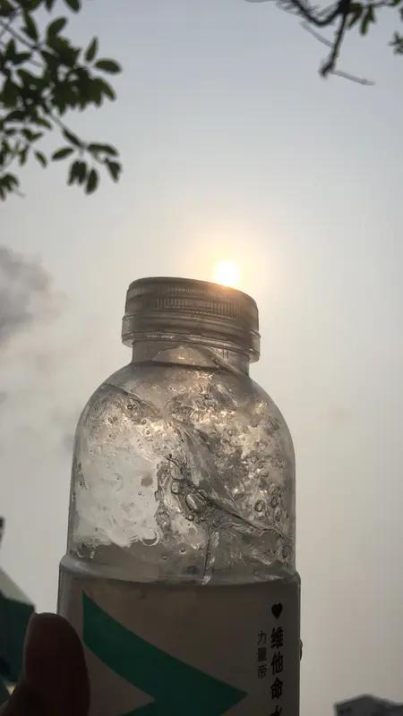 告诉大家，一旦遇见烂人烂事，一定要及时抽身远离，切勿深陷其中纠缠不休。负能量缠身