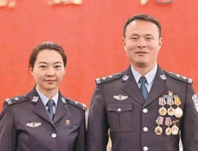 2012年，云南特警邹路遥在执行任务时失联，后被判定死亡。86天后，他的妻子石琛