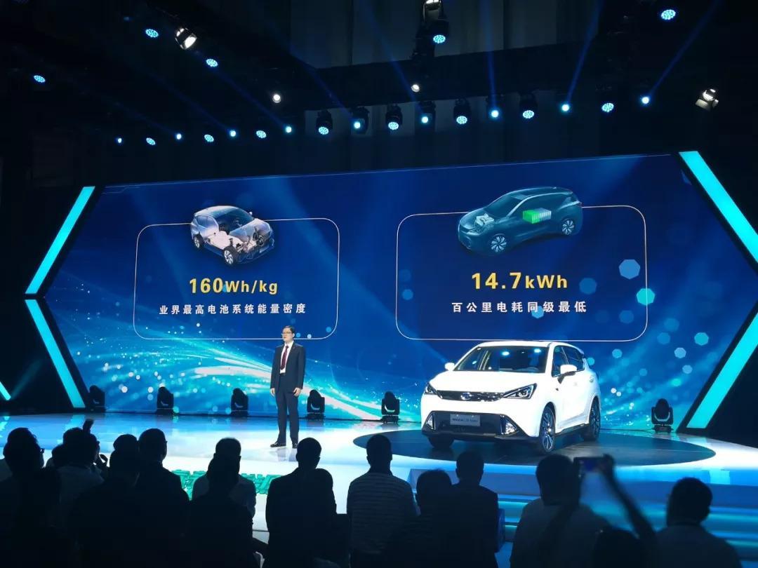 新能源车企有个很大的问题，那就是免费流量到期之后，你要是再想要更多的流量，那么流