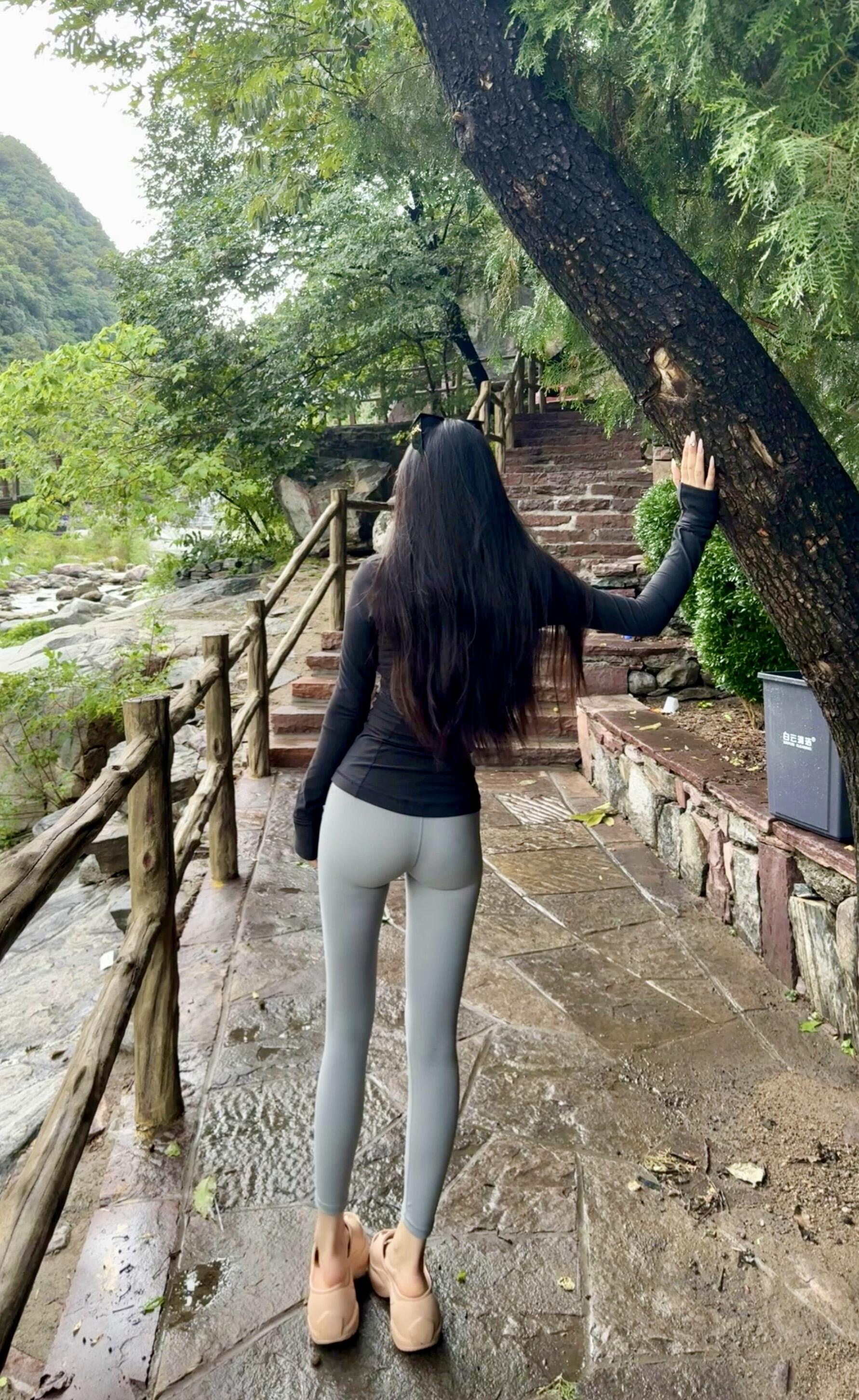 早上换好运动装来爬山咯！