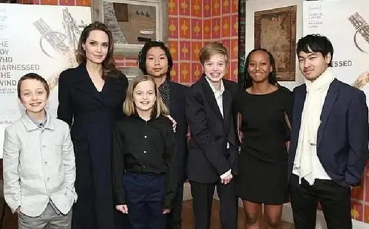 安吉丽娜·朱莉切除双乳十年后，一个更危险的趋势正在蔓延。当年她凭一纸基因报