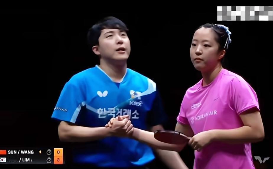 这次混双决赛，必须给韩林和小申点赞，第一时间关心莎莎伤势很加分。当他们赢