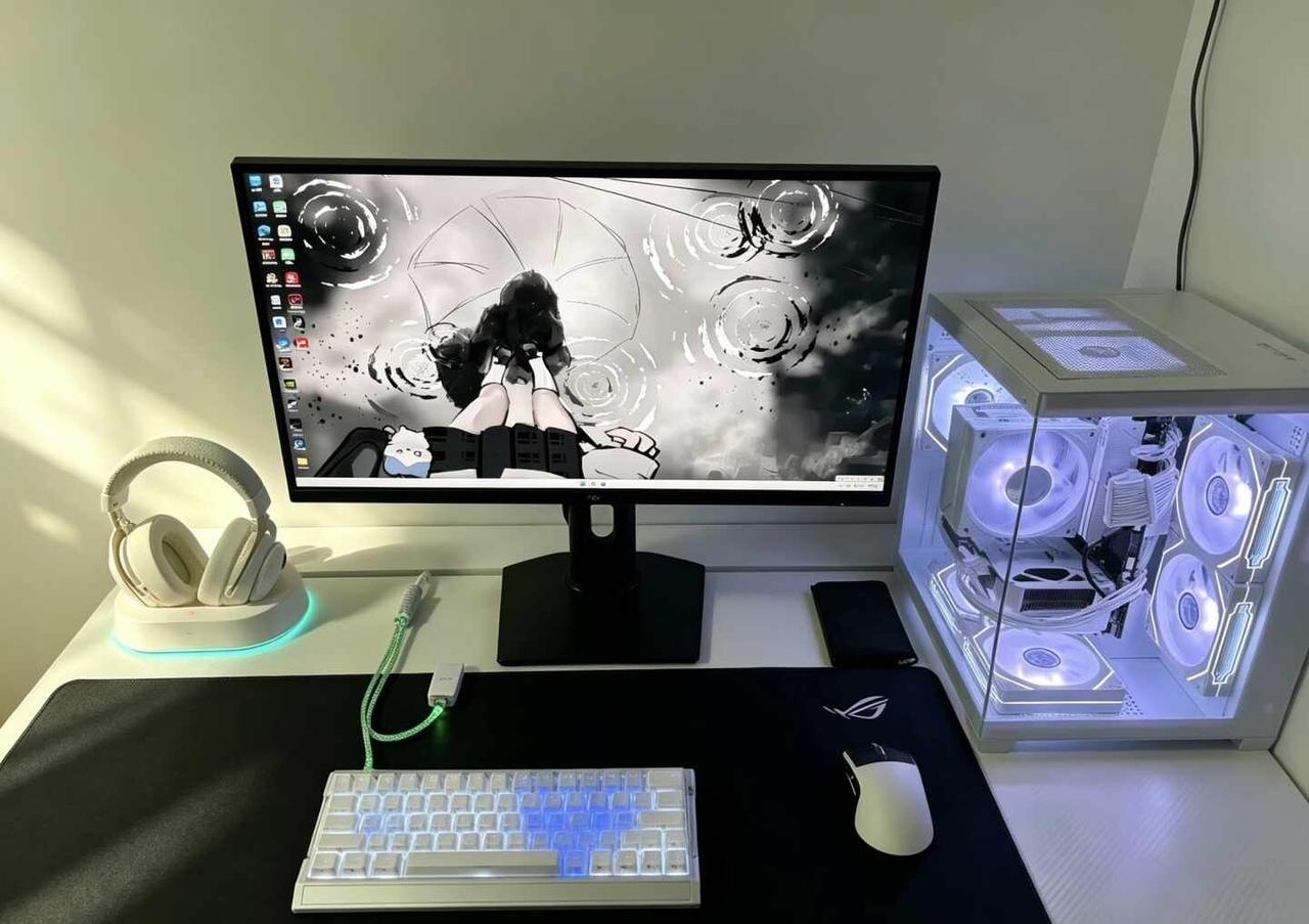 想玩高配电脑，不一定非要买🖥️谁懂啊！一直想整一套氛围感拉满的电脑桌面一算