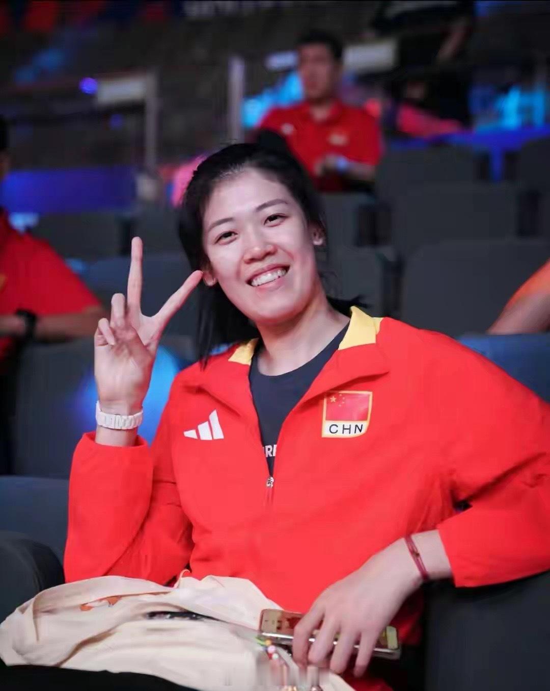 李盈莹加盟米兰女排两周未登场，出国前已在北京完成体检并获俱乐部确认，“被退货”传