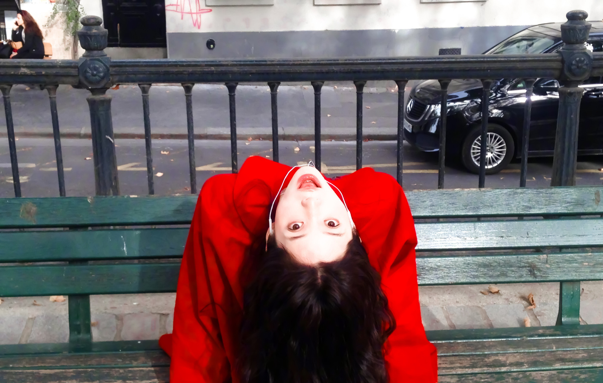 欧阳娜娜的腿，好美好直的腿啊！好会拍的一组写真～