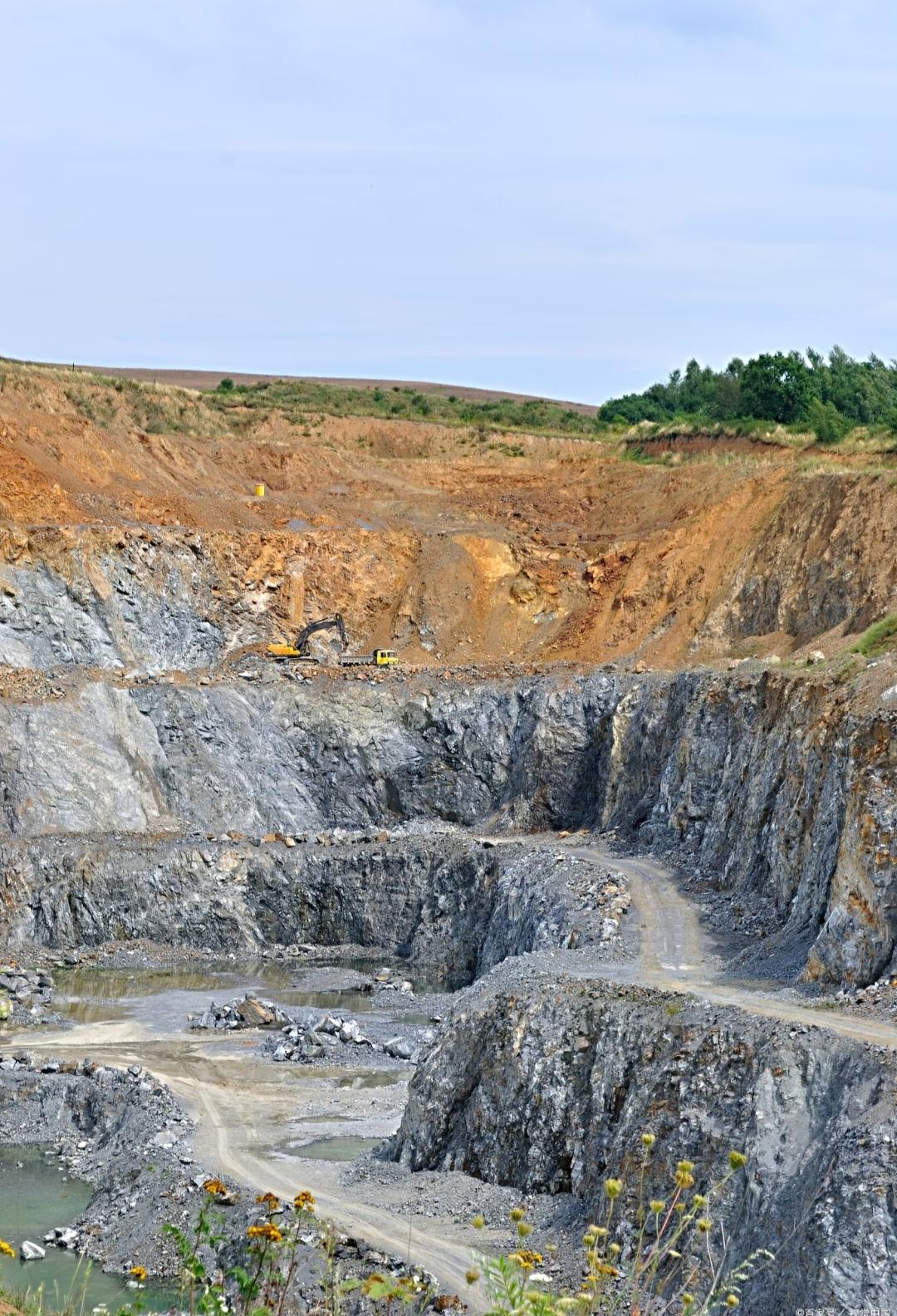 什么叫天佑中华？稀土的故事告诉我们，所谓运气，不过是努力到极致的必然，所谓天佑