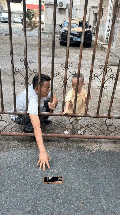 你是怎么当人家爸爸的？儿子都比你机灵十倍！