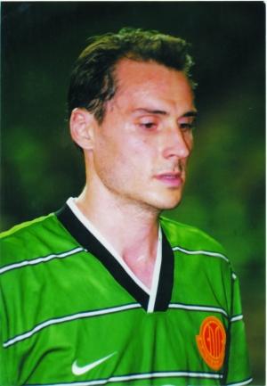 身高1.93米的安德雷斯加盟之初，金志扬曾一度犹豫：“国安打得快、打得灵，可不要