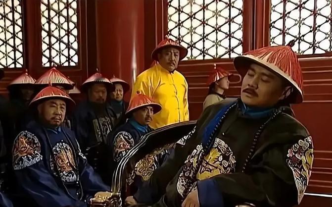 1722年冬，康熙帝驾崩。就在弥留之际，他留下了一道诏书，其中一句话让朝堂瞬间炸