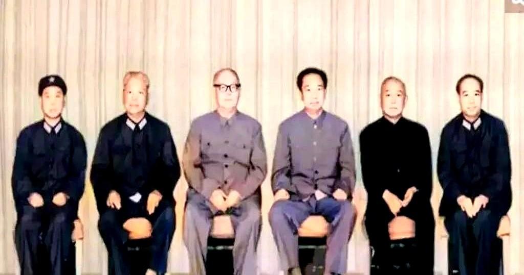 华国锋、叶剑英、李先念、汪东兴、陈锡联[赞]老一辈的人说起华老都忍不住笑，他