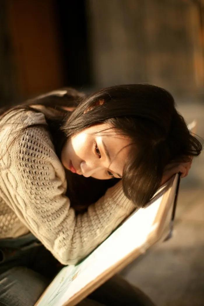 非常赞同的一段话：“说句不好听的，很多姑娘在感情里受伤，不是因为不够好，而是