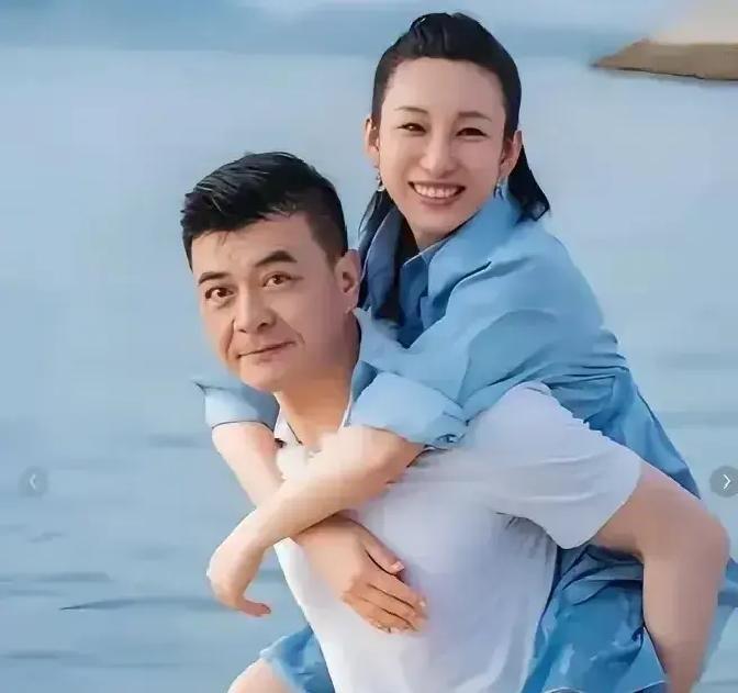 陈建斌一句玩笑话，说秦海璐老公长得不咋地，没想到直接点着了秦海璐这个“炮仗”