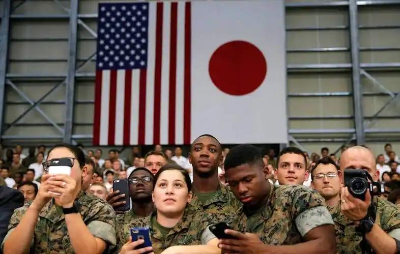 驻日美军大年初一东京洗劫，卷走千万日元，日本警察为何不敢抓？ 大年初一，本该