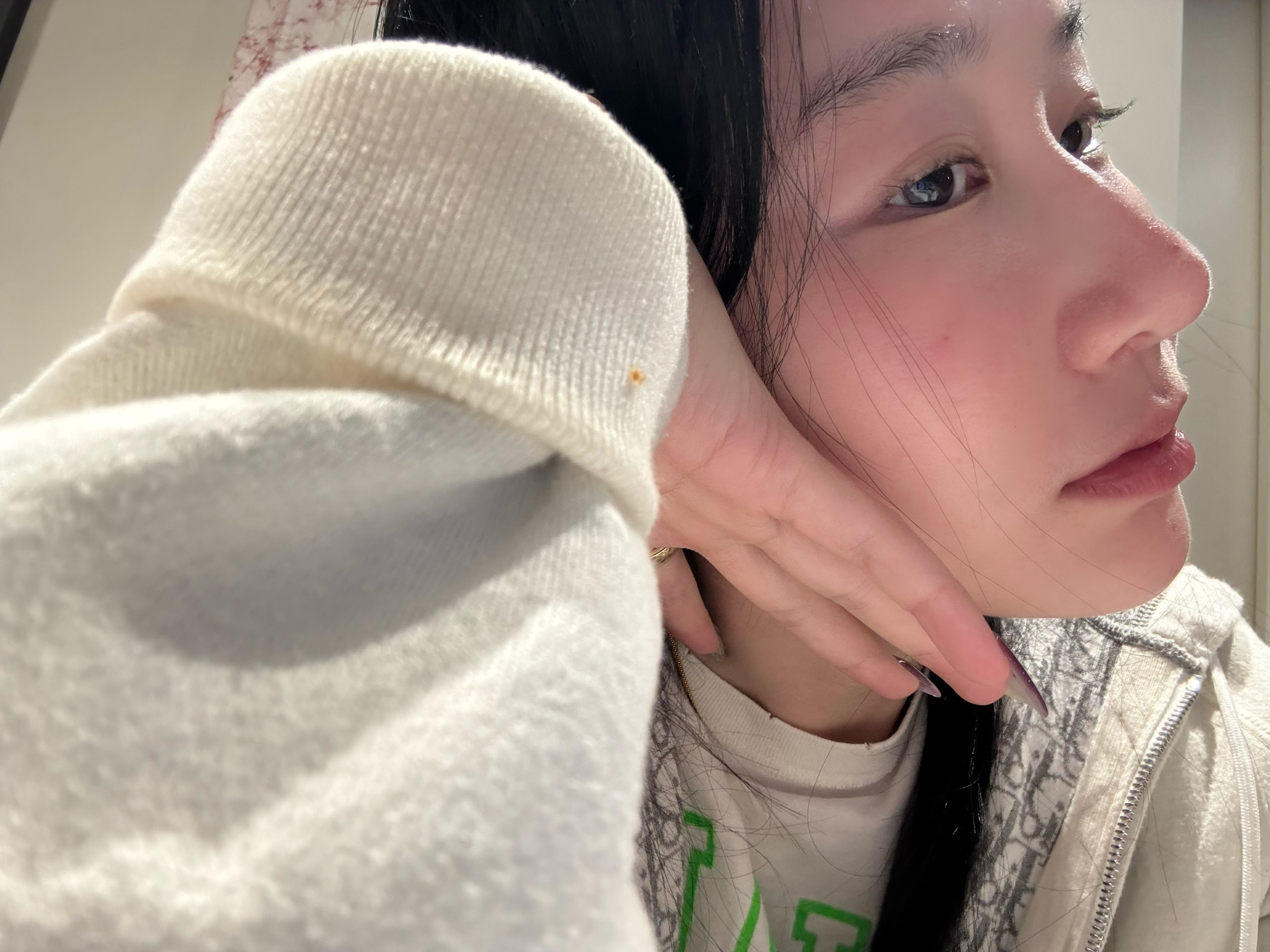 头大然后就很油腻啊哈哈哈碎碎念记录一下这恍恍惚惚的一天​​​