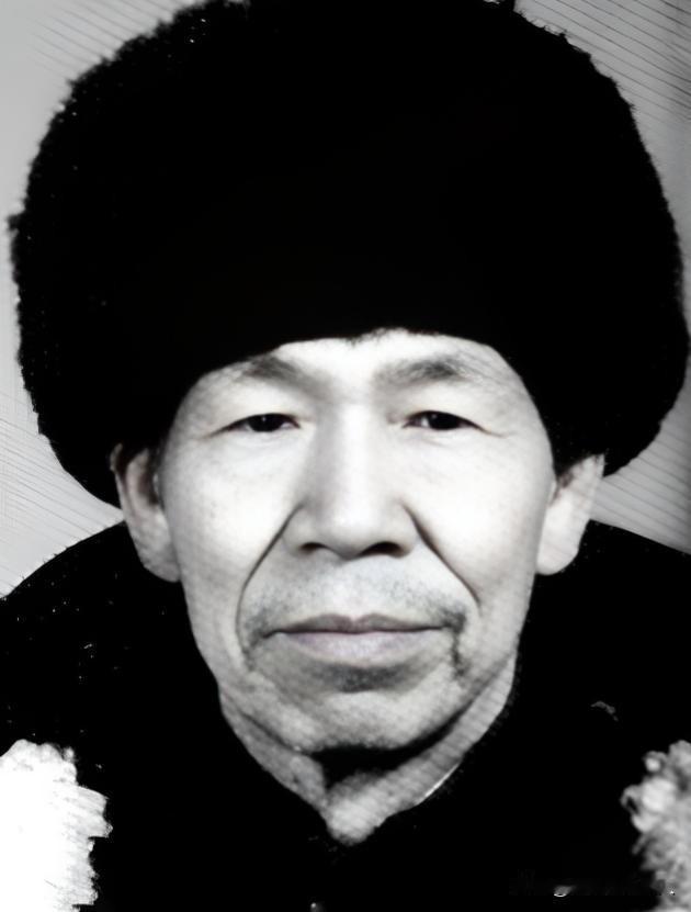 2009年，四川一104岁老农离世，子女收拾父亲遗物时，却吓了一大跳，父亲没有留