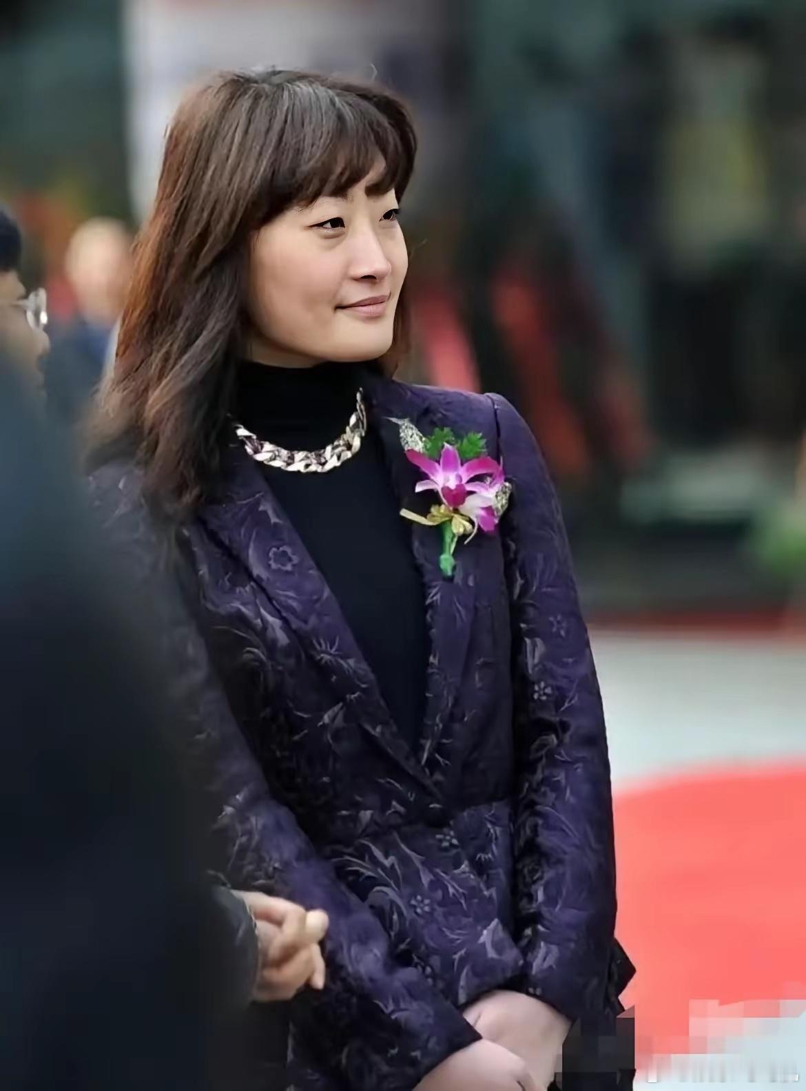 我有一种预感不管宗馥莉能不能赢大家未来都不乐意喝娃哈哈了，因为靠人设情怀打广告，