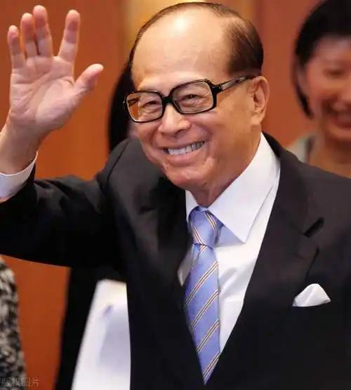 【李嘉诚套现455亿港元】不赚最后一块铜板，这是李嘉诚投资秘诀，这一次他又成功