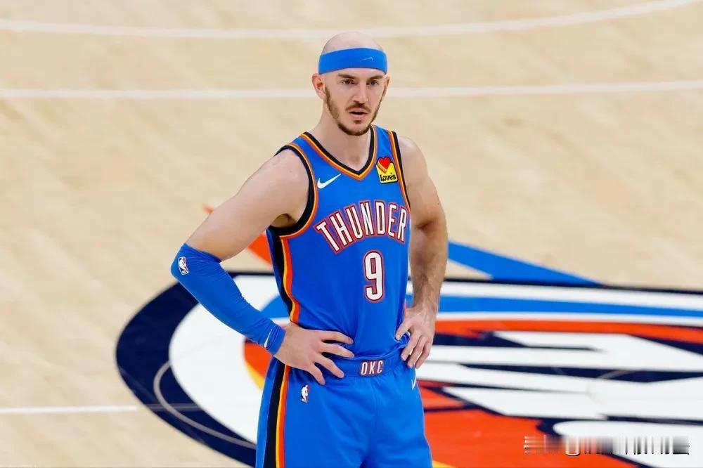 雷霆大将卡鲁索不愧是湖人出品的精品！在今天雷霆客场以144：112大胜爵士的比赛