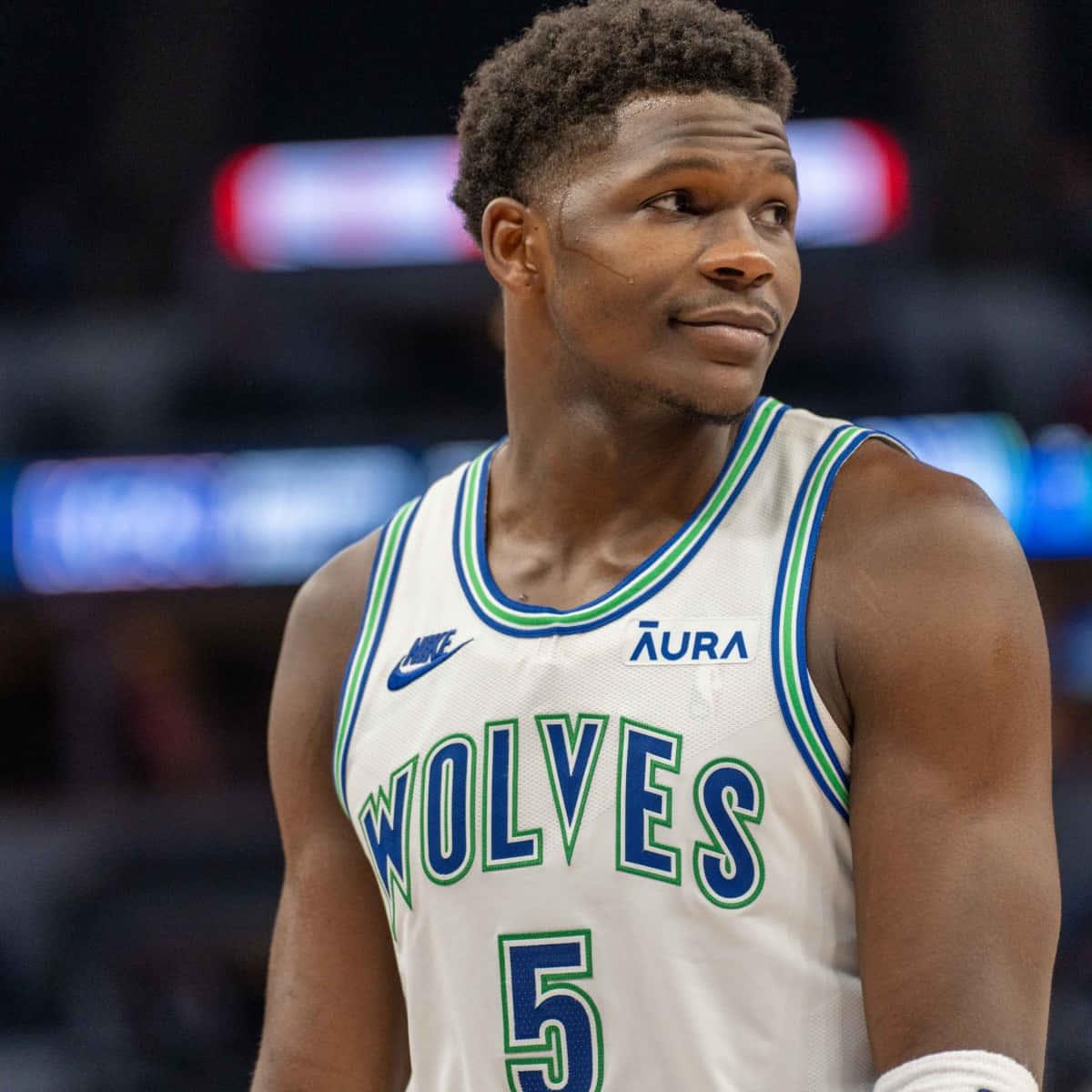 爱德华兹：只有夺得NBA总冠军才配得上联盟门面的称号，如今最配这个头衔的是布伦森